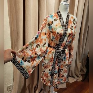 Valerie Stevens kimono